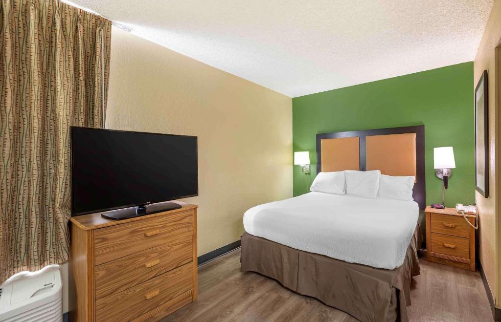 TV a/nebo společenská místnost v ubytování Extended Stay America Suites - Phoenix - Airport - Tempe