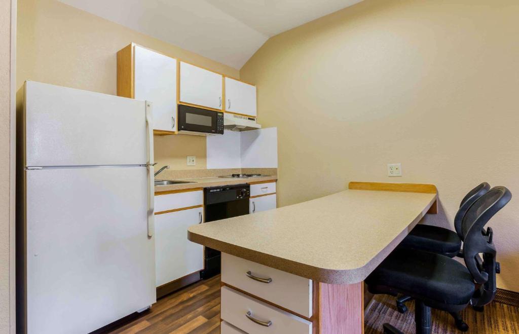 Kuchyň nebo kuchyňský kout v ubytování Extended Stay America Suites - Phoenix - Airport - Tempe
