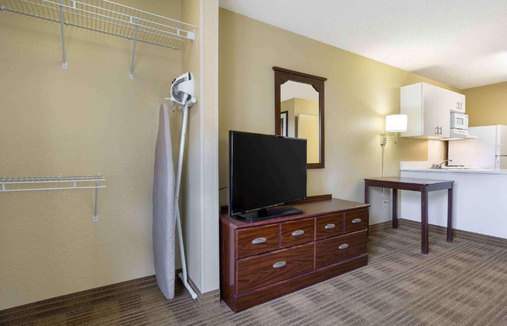 Extended Stay America Suites - Tacoma - South - Studio Met Queensize Bed - Niet-Rokers