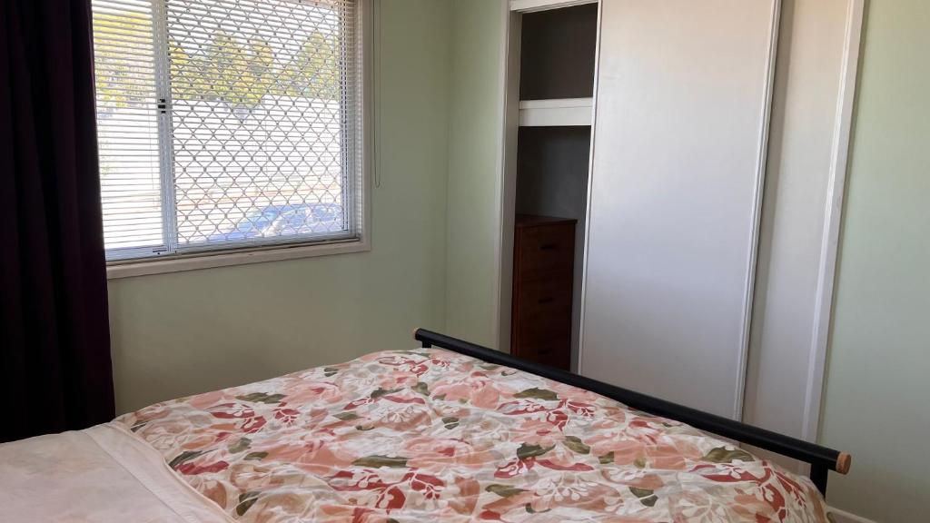 Postel nebo postele na pokoji v ubytování Double Rooms exit24 on M1