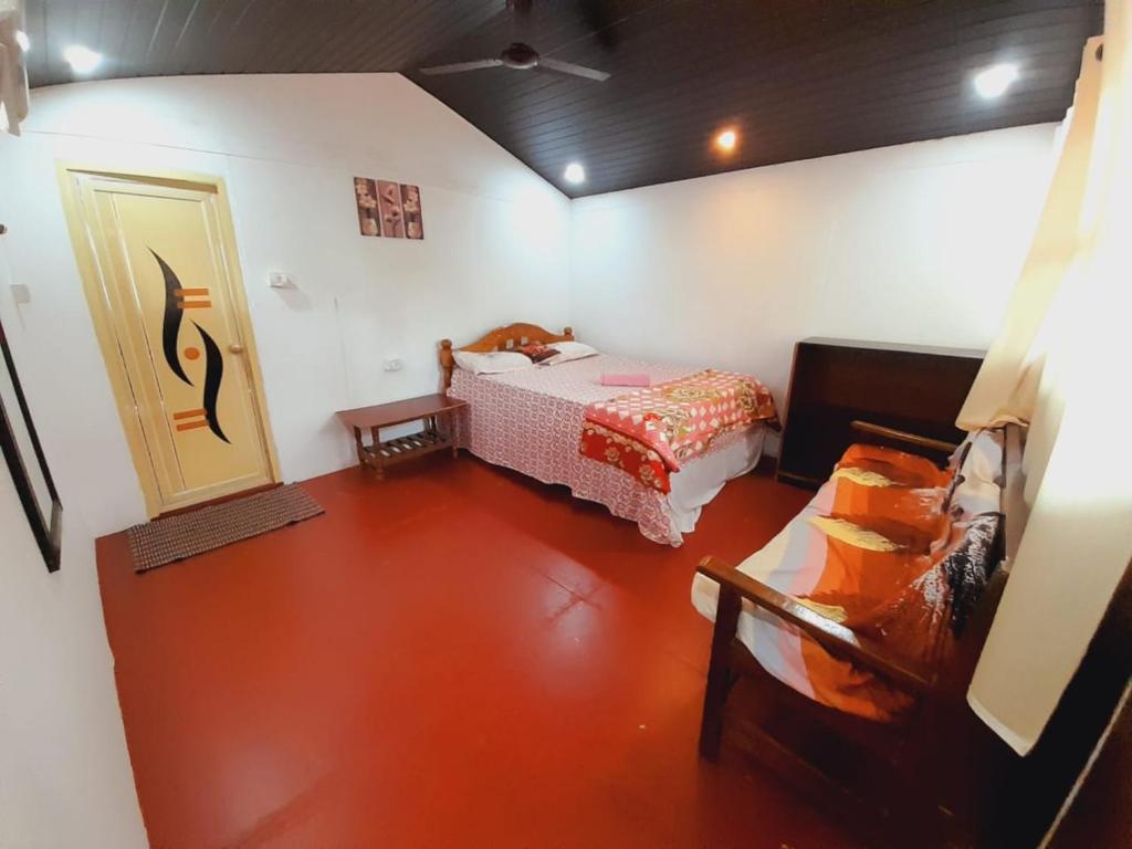 Voodi või voodid majutusasutuse SHIV SAI HUTS toas