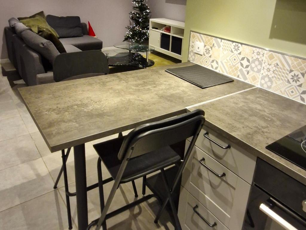 Entire house with arcade machine in a private backyard, 3 bedrooms, 1 bathroom, 1 leaving room with convertible sofa and open kitchen – photo 19