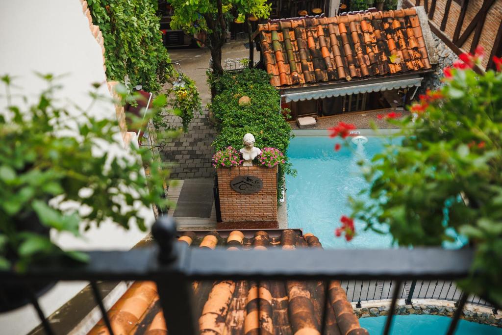 Le Charcoa Hotel - Resim 29