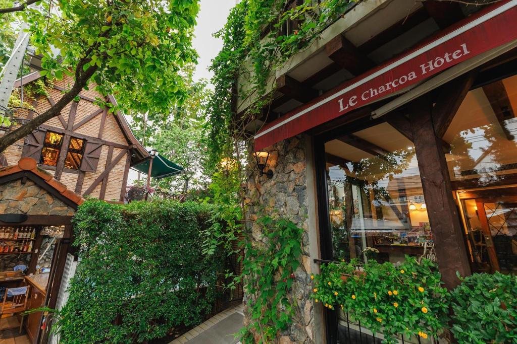 Le Charcoa Hotel - Resim 6