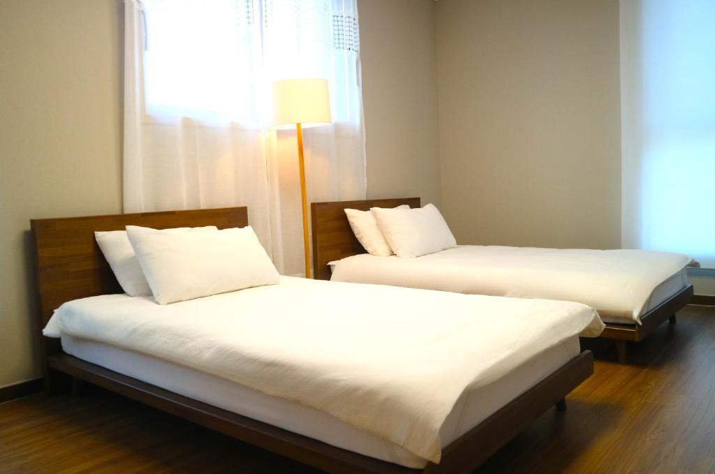Incheon Airport Guest House King - Twin Room With Private Bathroom