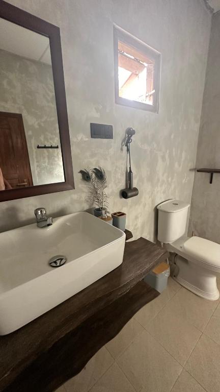 Koupelna v ubytování Kahaii Surf hotel