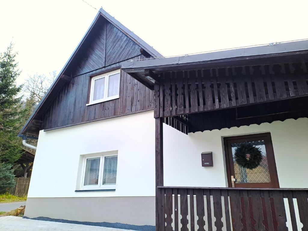 Budova, kde se prázdninový dům nachází