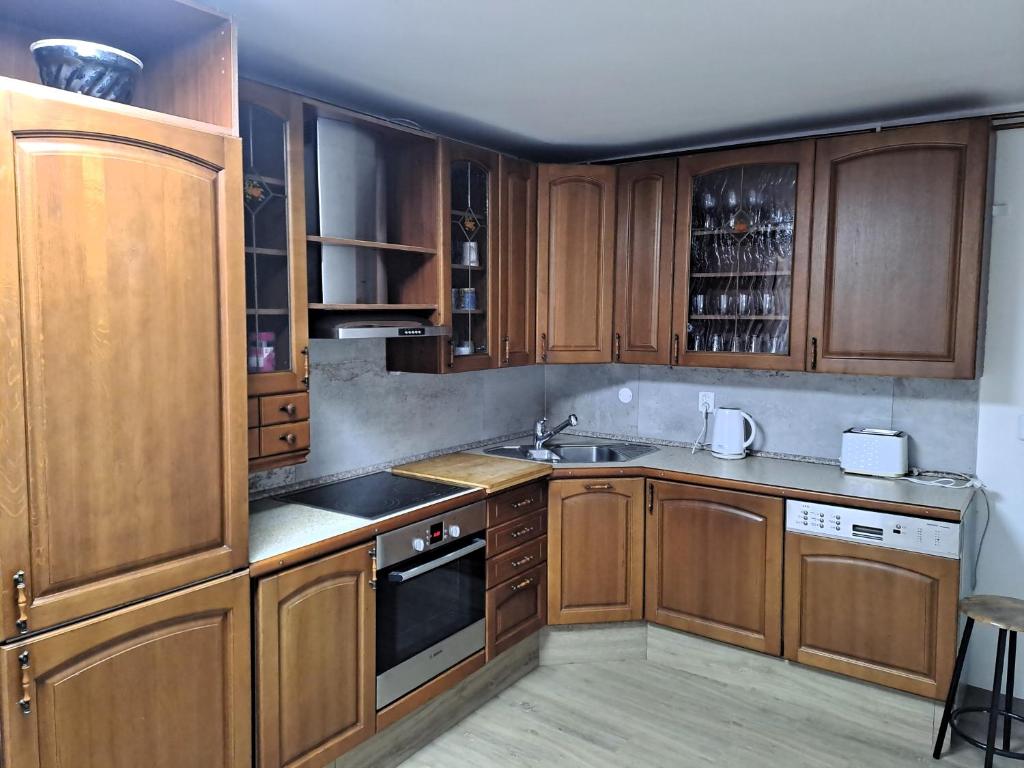 Kuchyň nebo kuchyňský kout v ubytování Chalupa na lužické stezce