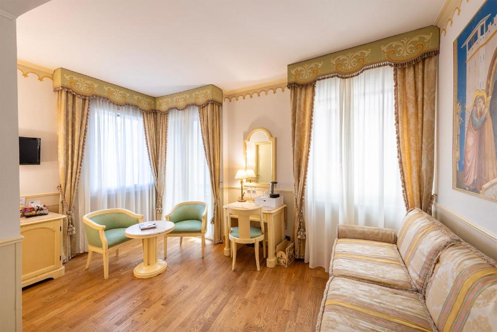 Posezení v ubytování Majestic Toscanelli (centro storico)