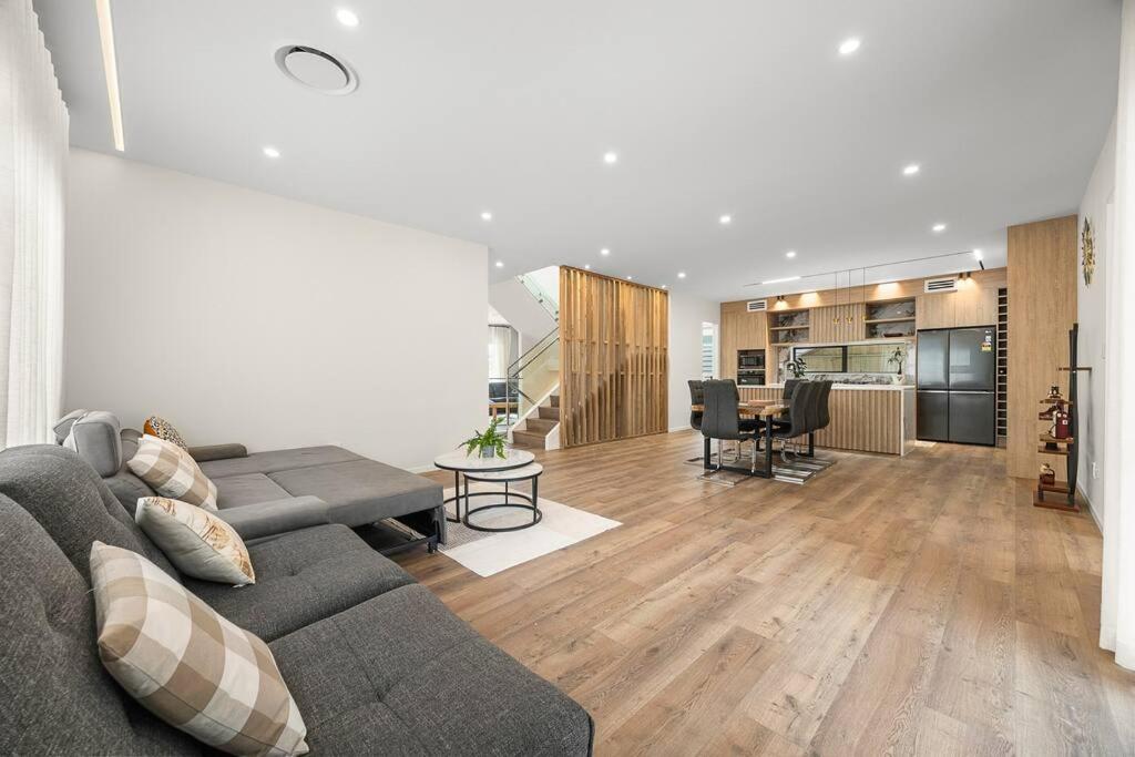 Greenstead Retreat 11 beds, 8 bedrooms, 5 baths - Resim 45