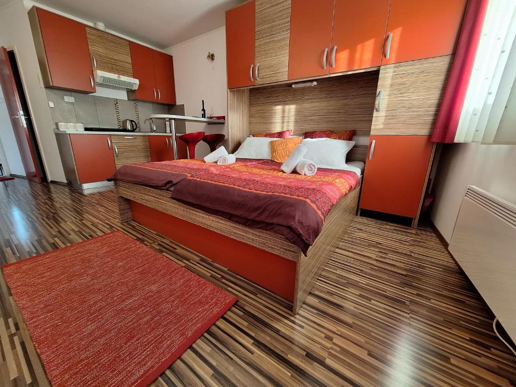 Voodi või voodid majutusasutuse Apartmaji Paradiso toas