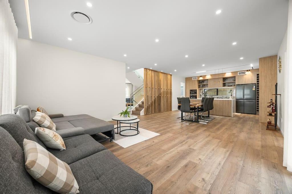 Greenstead Retreat 11 beds, 8 bedrooms, 5 baths - Resim 4