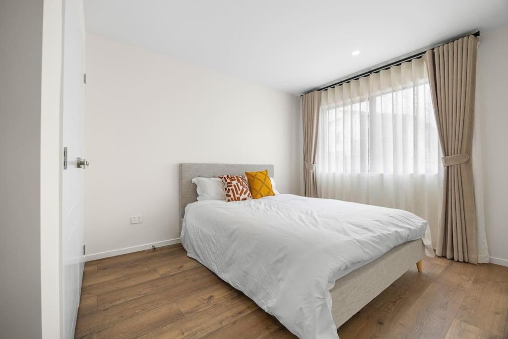 Greenstead Retreat 11 beds, 8 bedrooms, 5 baths - Resim 19