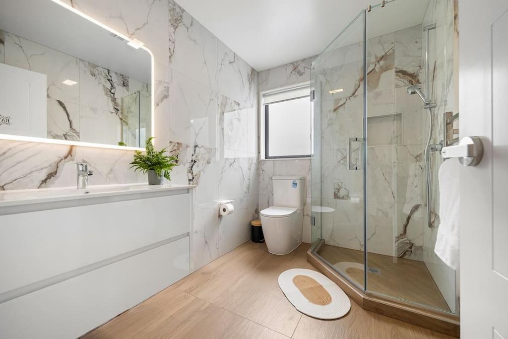 Greenstead Retreat 11 beds, 8 bedrooms, 5 baths - Resim 18