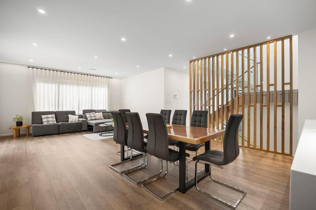 Greenstead Retreat 11 beds, 8 bedrooms, 5 baths - Resim 14