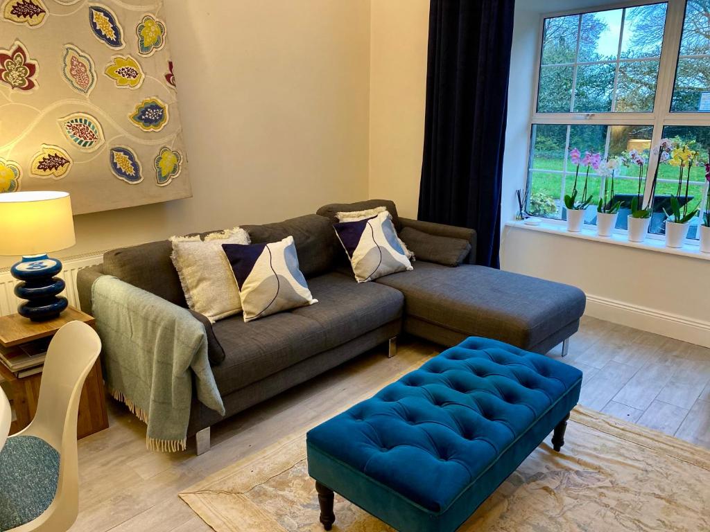 Posezení v ubytování Charming 1 bed Georgian Apartment in Kildare