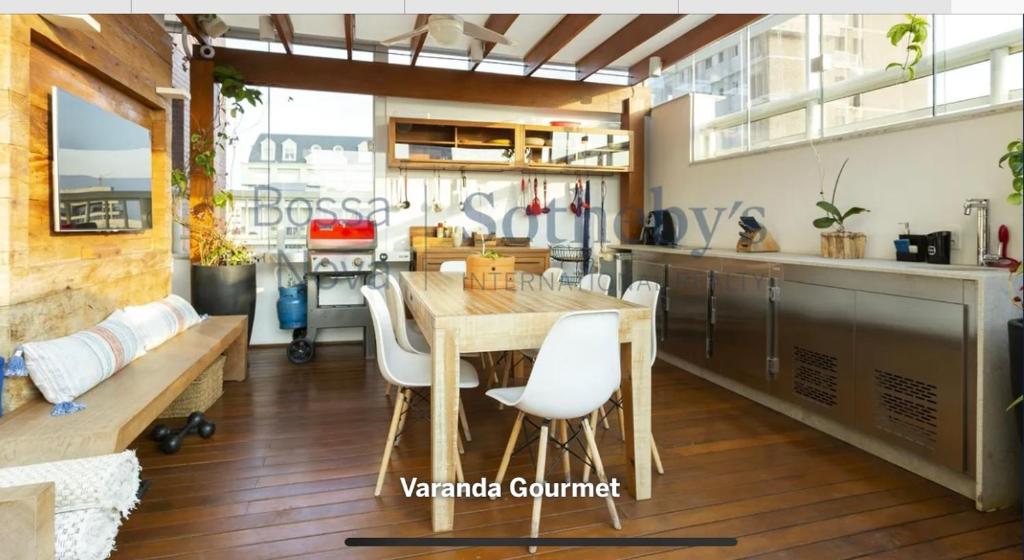 Imagem da galeria de Cobertura duplex no Itaim BIBI em São Paulo