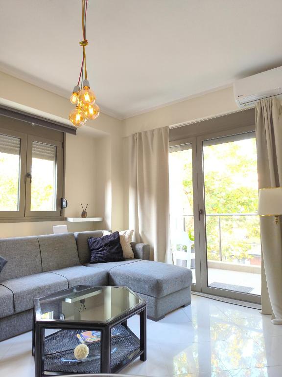 Modern Apartment - East SKG Near Sea