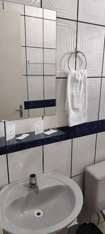 Koupelna v ubytování Hotel Andorinha