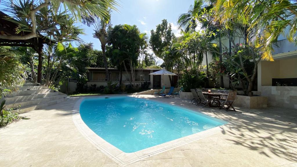 Bazén v ubytování COLIVER - COLIVING A LA RÉUNION nebo v jeho okolí