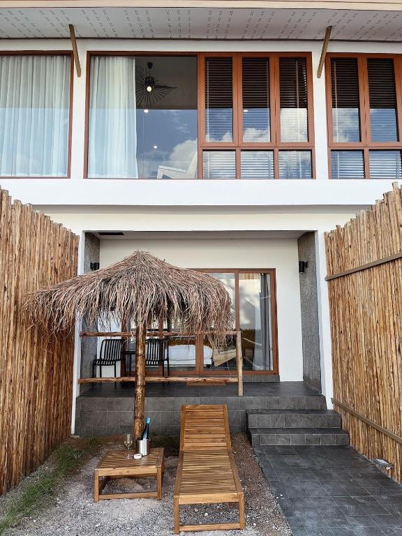 Balkón nebo terasa v ubytování Rimtalay Resort Koh Larn