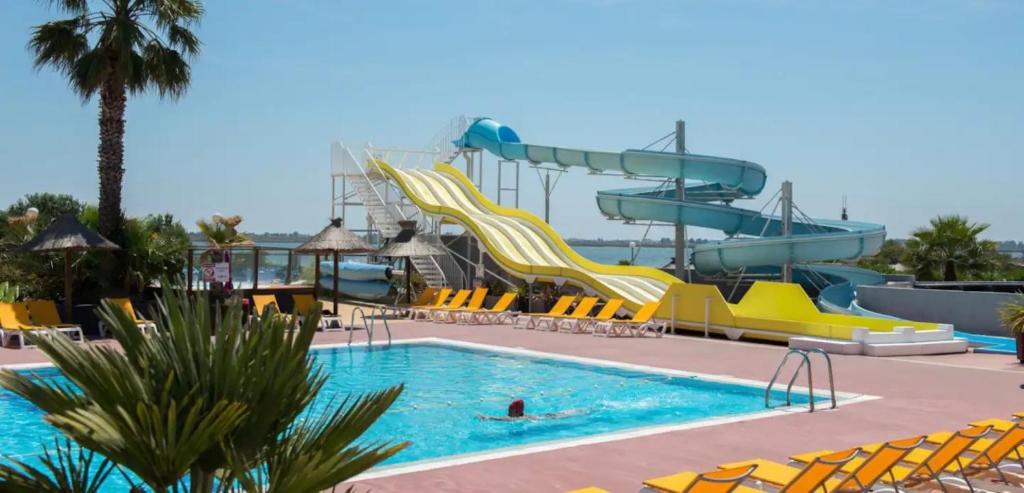 EA - Votre séjour 4 étoiles, 3 ch, 2 SDB, proche plages et parc aquatique