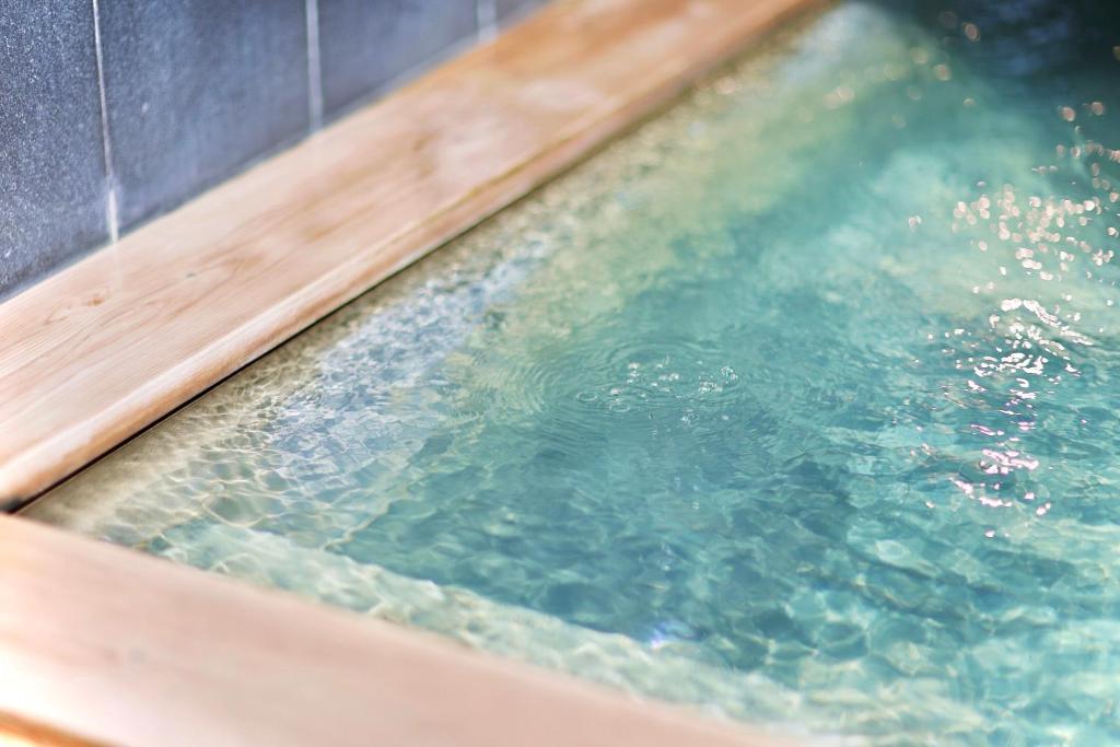 Bazén v ubytování Nankishirahama Hotel Akariya nebo v jeho okolí