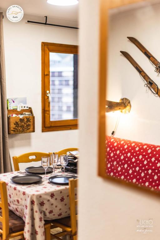 Zdjęcie z galerii obiektu chalet gentiane cosy T2 labellisé Dévoluy w mieście Superdevoluy