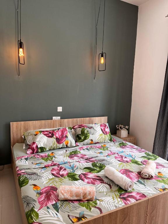 Postel nebo postele na pokoji v ubytování Central Sliema Stay Cozy for 4 guests, Air-Conditioned, Self Check-In