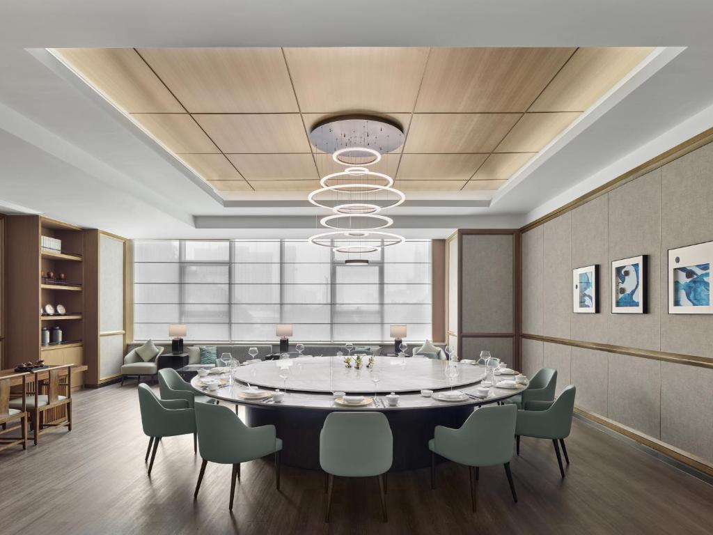 Posezení v ubytování Shanghai Marriott Hotel Yangpu Riverside