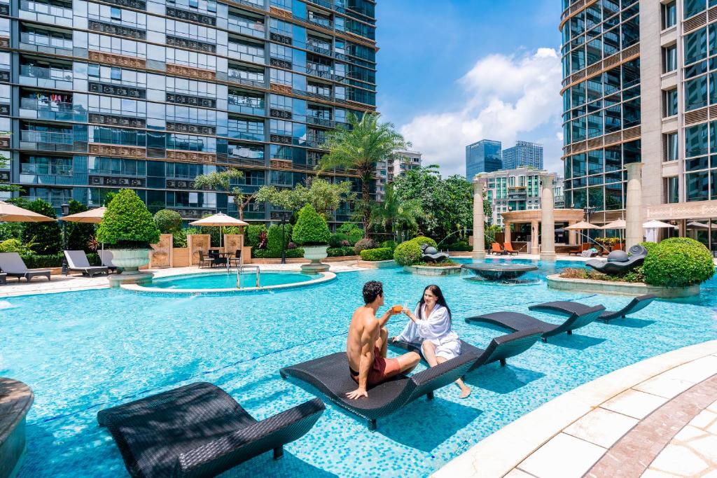 Bazén v ubytování The Langham, Shenzhen nebo v jeho okolí