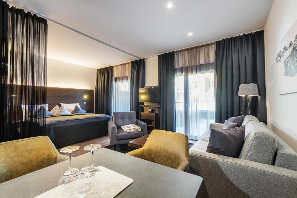 Posezení v ubytování AlpenParks Hotel & Apartment Taxacher