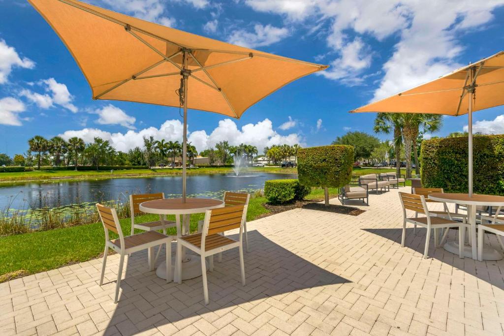 Comfort Suites Sarasota-Siesta Key photo
