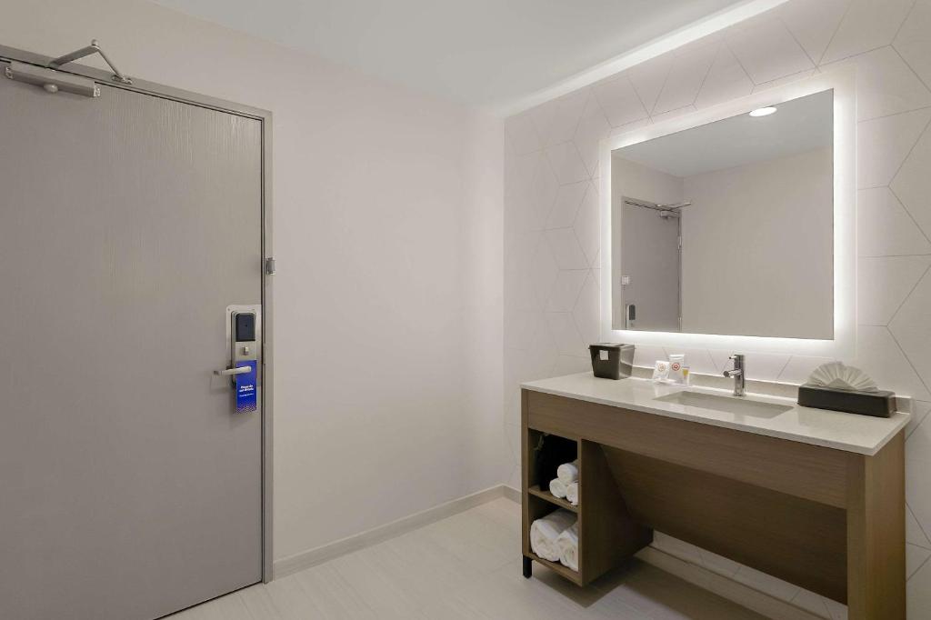 Koupelna v ubytování Comfort Inn Conroe