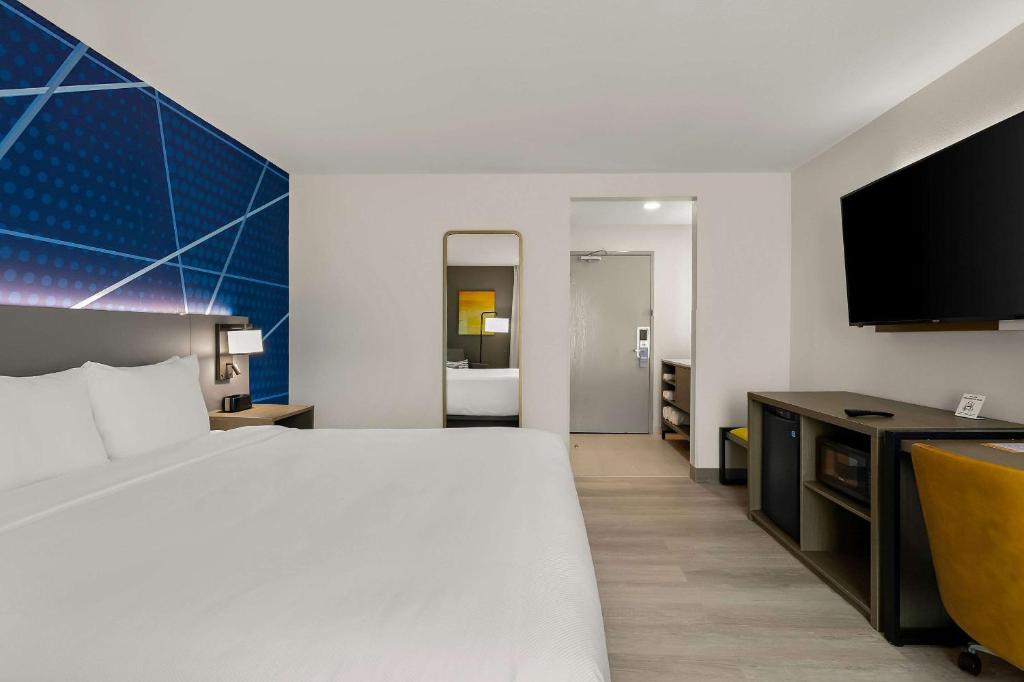 TV a/nebo společenská místnost v ubytování Comfort Inn Conroe