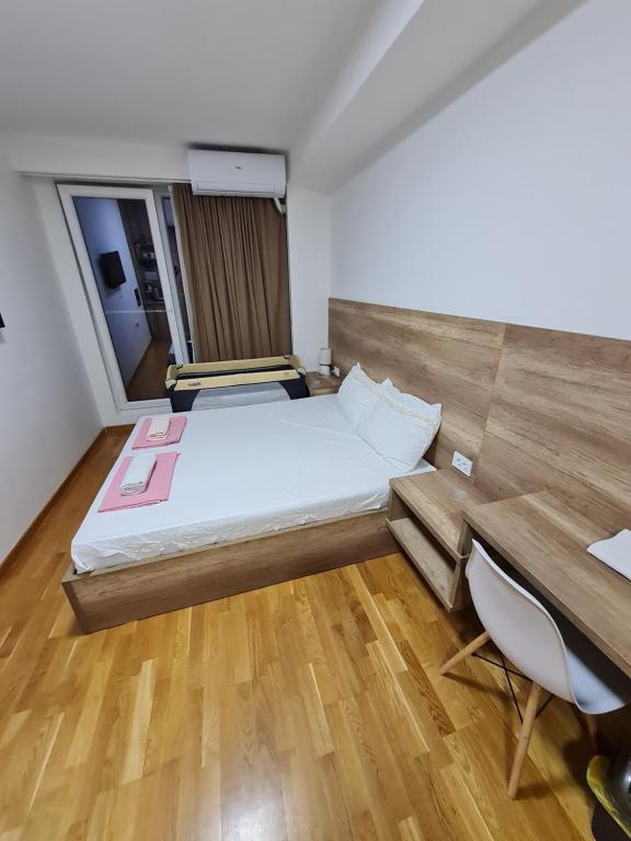 Postel nebo postele na pokoji v ubytování Bojana Apartment Penthouse