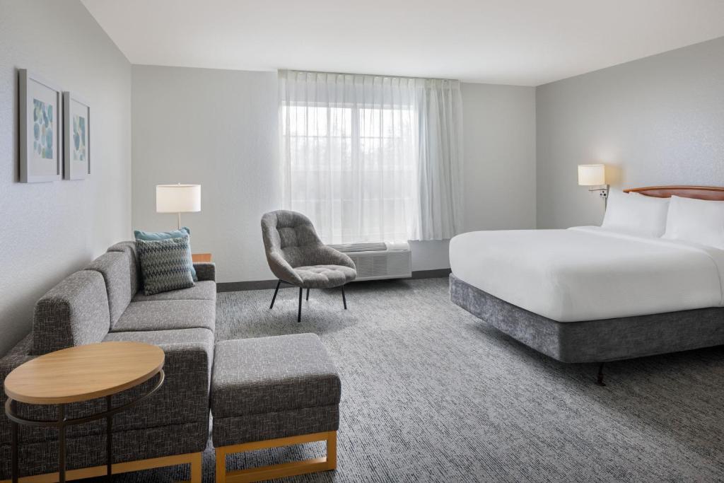 TownePlace Suites by Marriott Orlando East/UCF Area - Estudio Deluxe Con Cama Grande