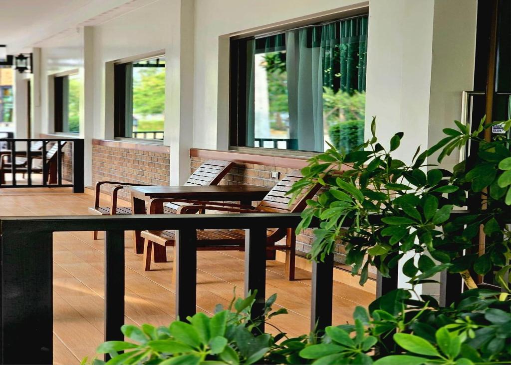 Posezení v ubytování Sanaepatan Home Resort - เสน่ห์ป่าตาล โฮม รีสอร์ต