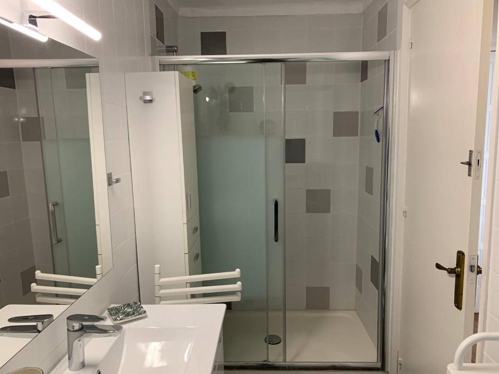 Kúpeľňa v ubytovaní AwayDays Luminoso Apartamento en BAHIA