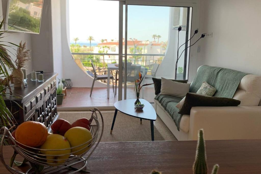A seating area at AwayDays Estudio Vista Mar con WiFi