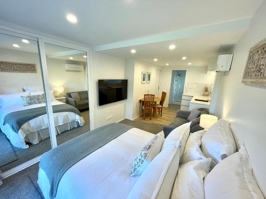 Moores Studio Retreat - Resim 5