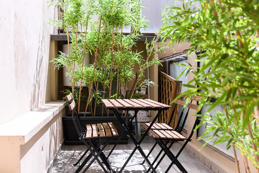 New Modern in Trastevere with Garden