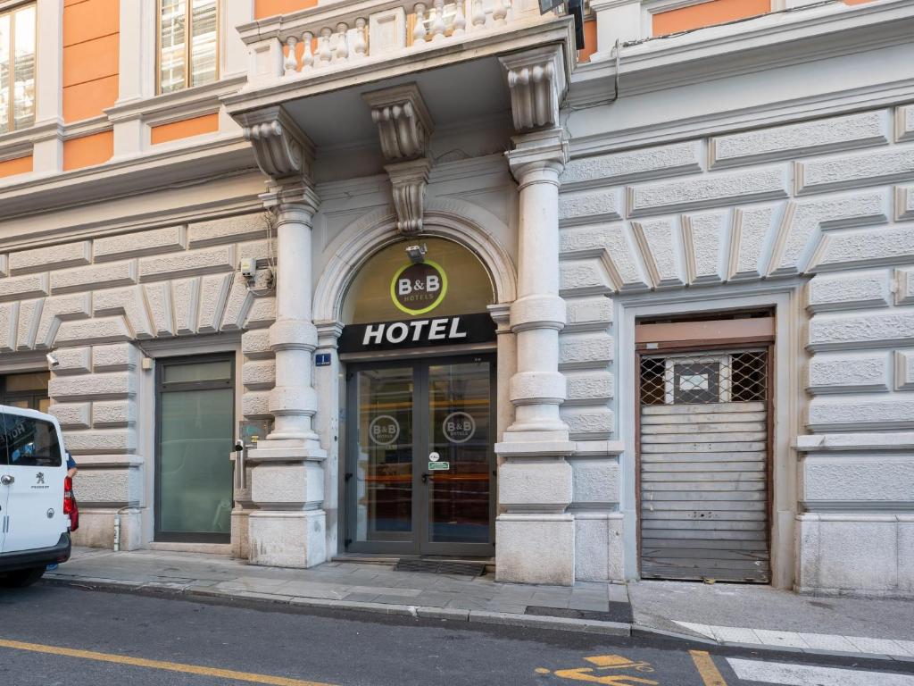 Budova, kde se hotel nachází