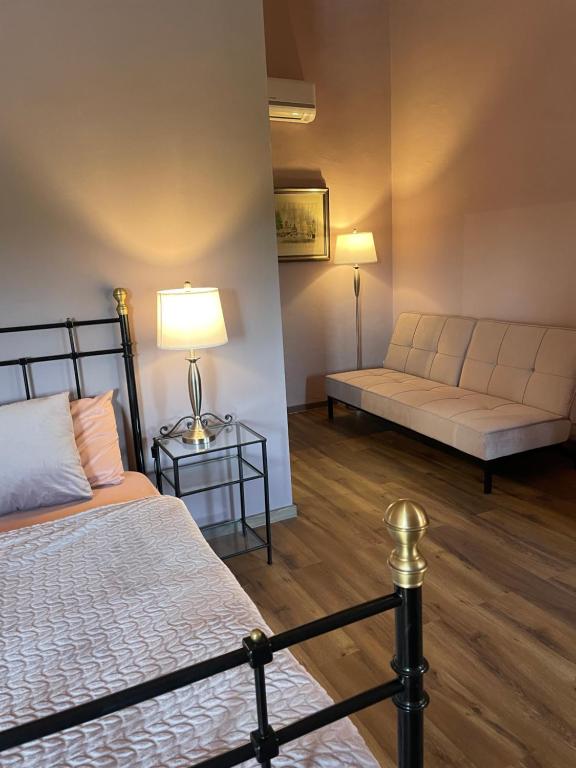 Postel nebo postele na pokoji v ubytování Guesthouse Corte Marzago - adults friendly
