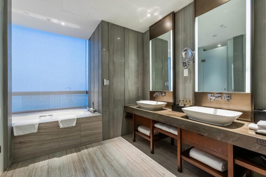 HUALUXE Wuxi Taihu - Chambre Lit King-Size Premium - Accès Au Salon