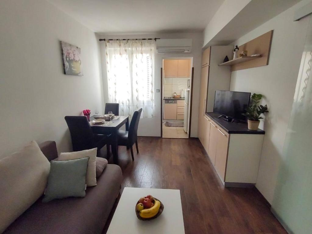 Kuchyňa alebo kuchynka v ubytovaní Cute Apartment Marina in the city of Krk