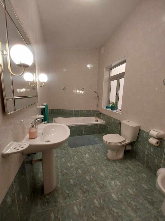 Koupelna v ubytování Nr41 Holiday Apartment - Close to Village Centre, Promenade, Shops & Restaurants