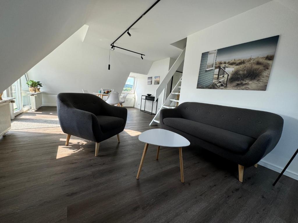 Posezení v ubytování Auszeit - Modern Zentral, Sauna, Balkon