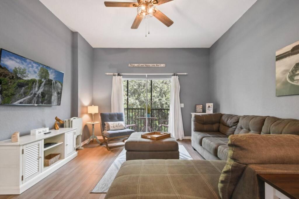 Χώρος καθιστικού στο Gorgeous Bahama Bay Condo!