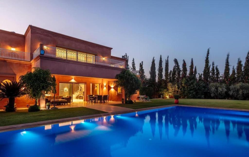 Bazén v ubytování Villa Lamaan - Domaine prive piscine et hammam nebo v jeho okolí